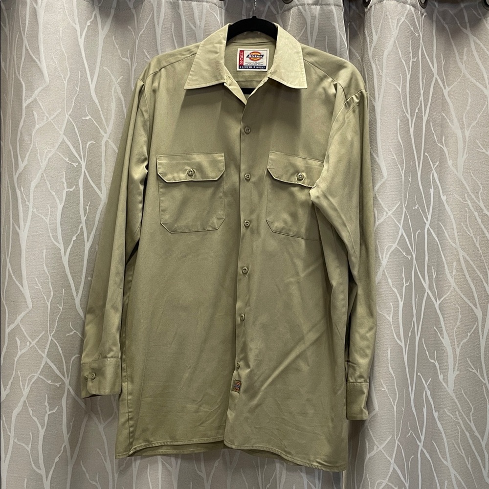 Dickies Khaki Work Shirt Men’s Size MT